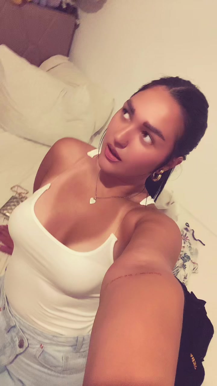 @Valentina🎀