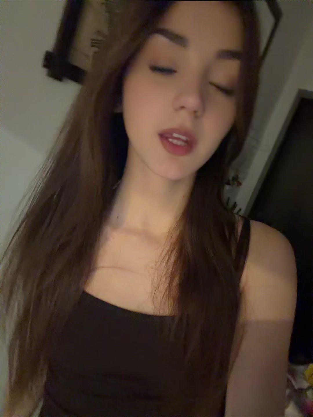 @Ева