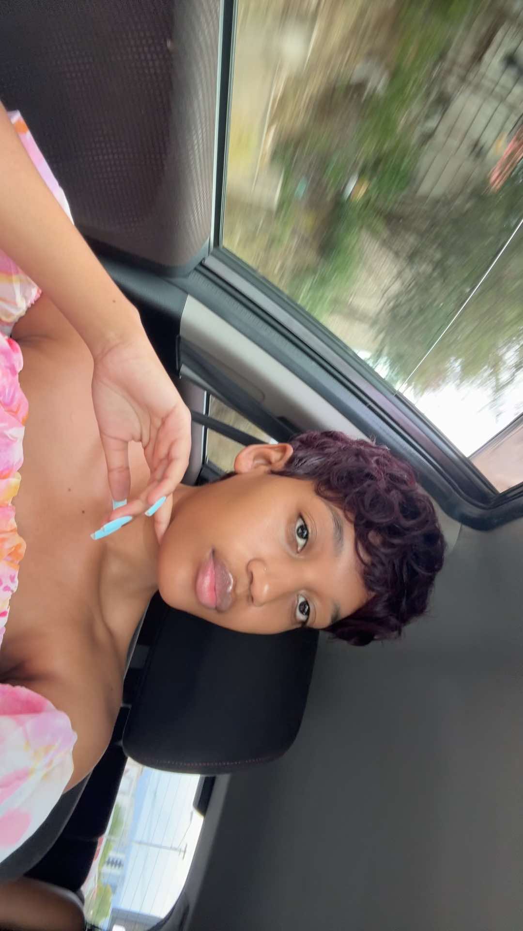 @Nadia.