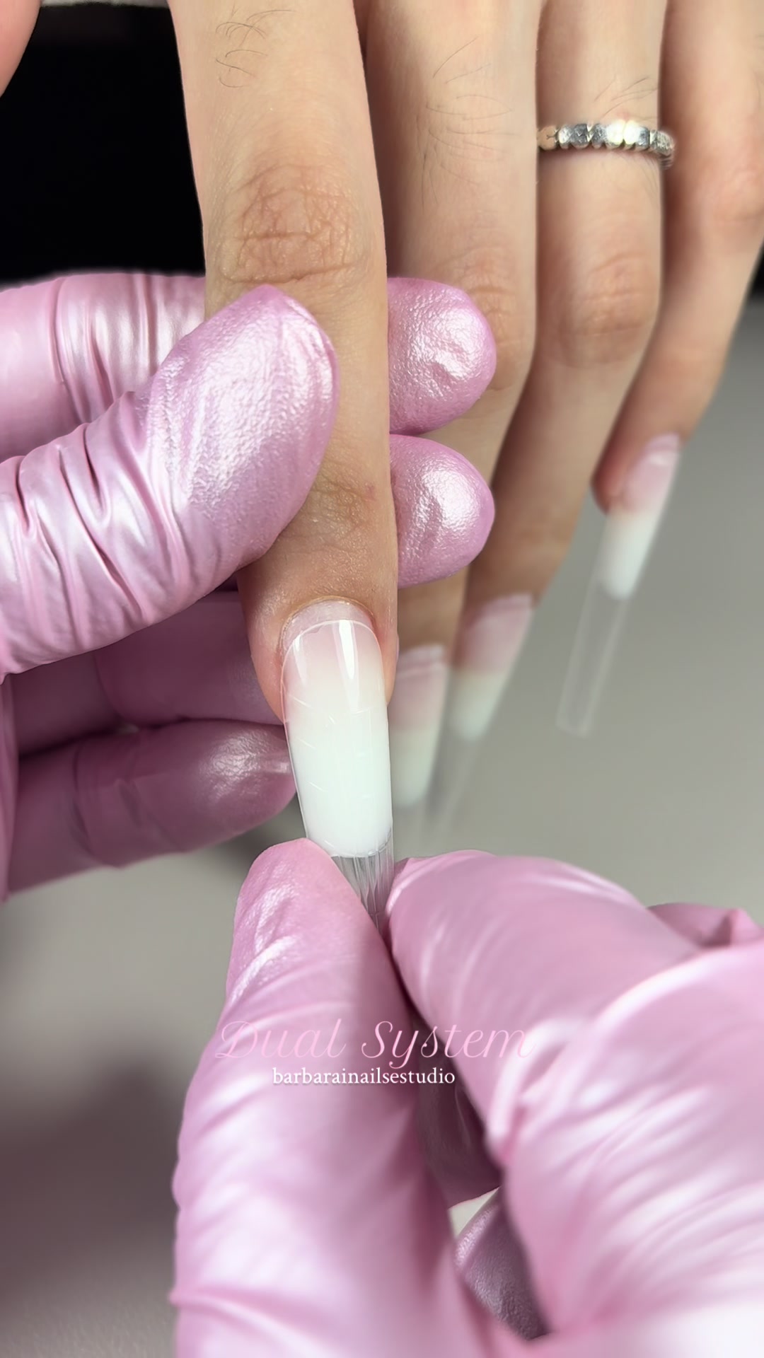 @B&aacute;rbarai Nails Estudio