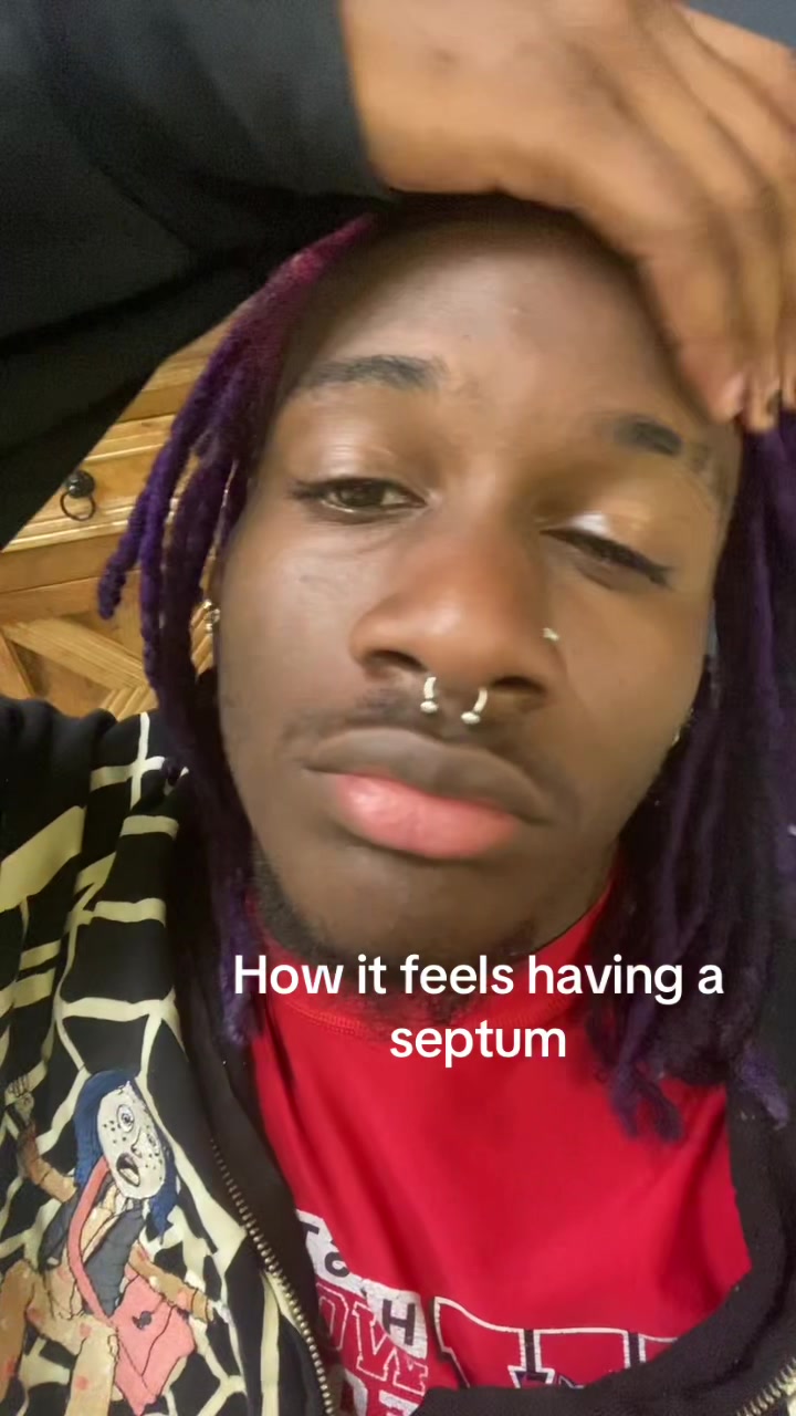 @⃟