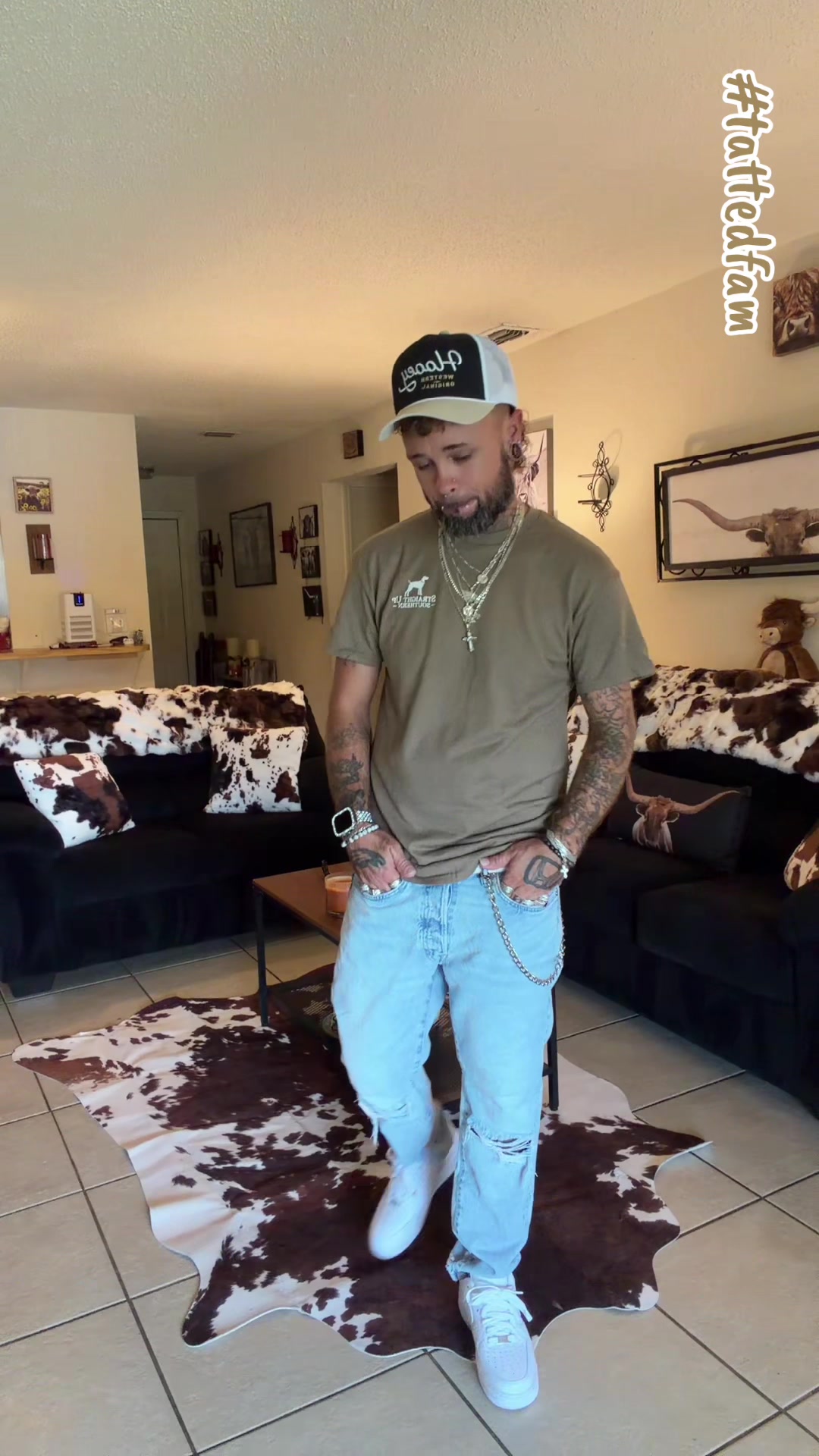 @Tatted_up_Cowboy