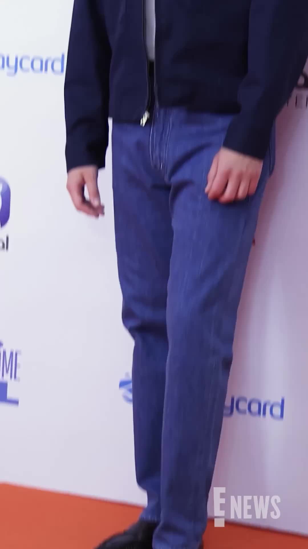 @E! News