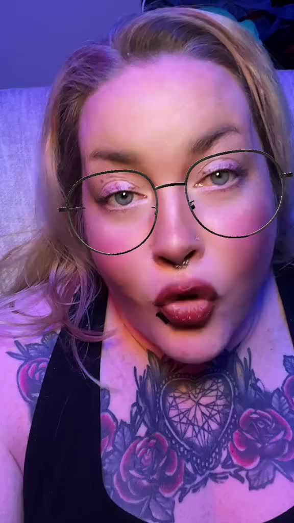@Suzy🖤Siren