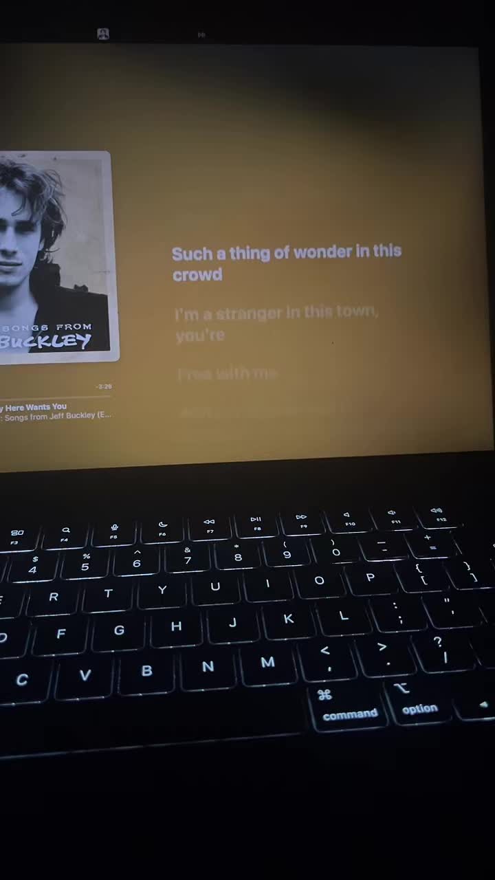 @[🎧]