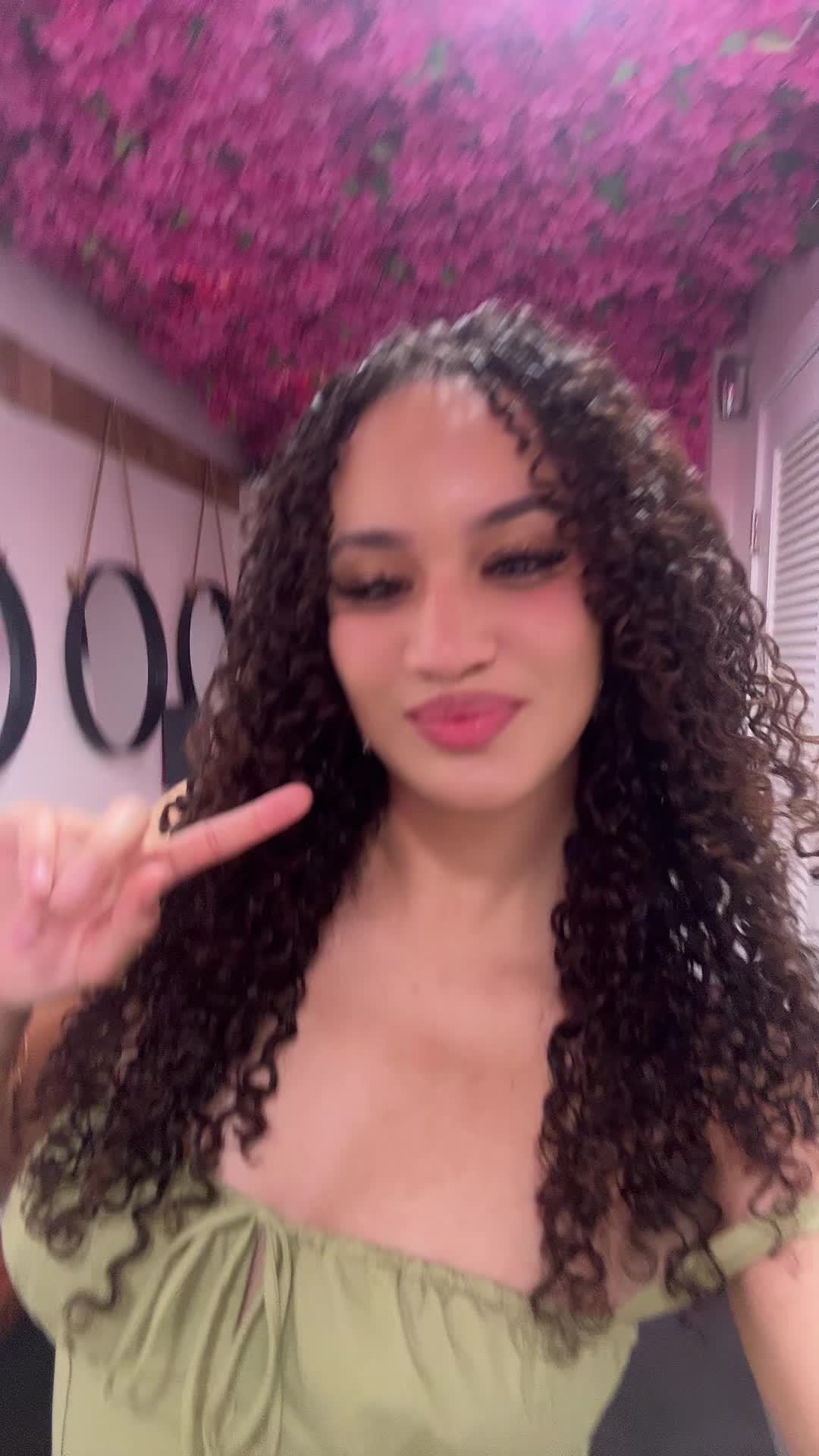 @Mia