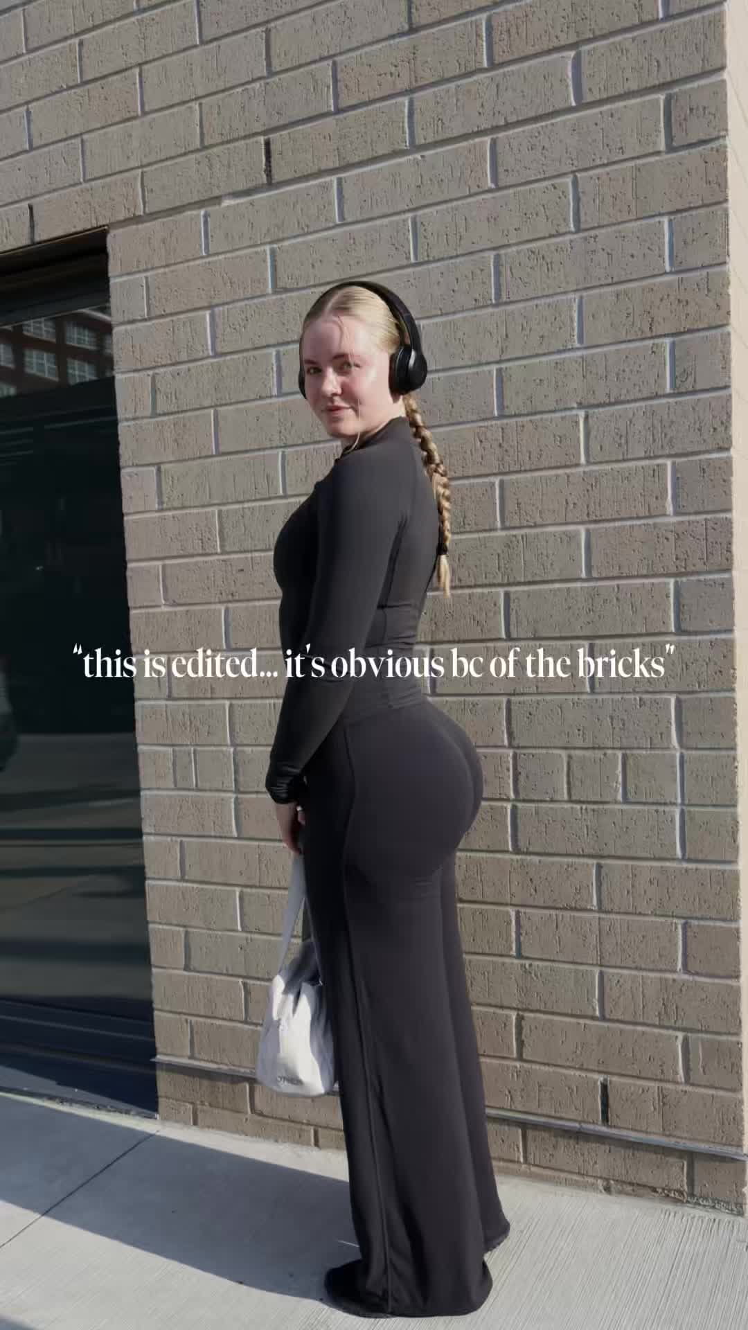 @BUILT BY LINDS