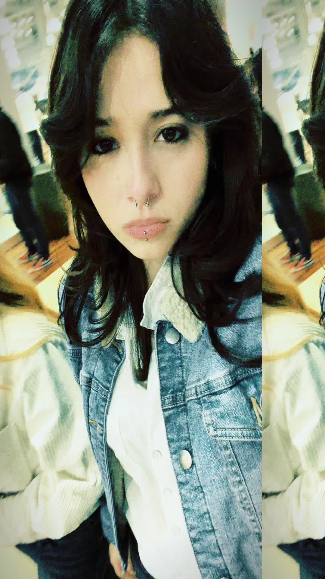 @￶ ￶
