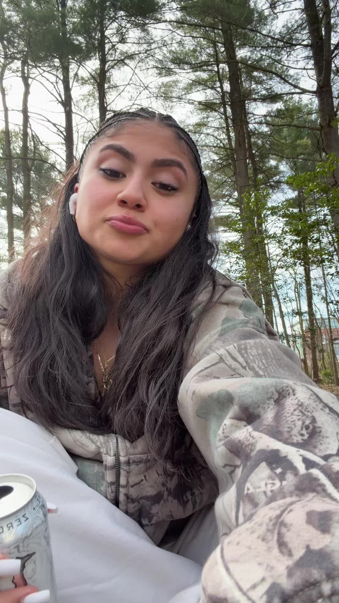 @Helen.