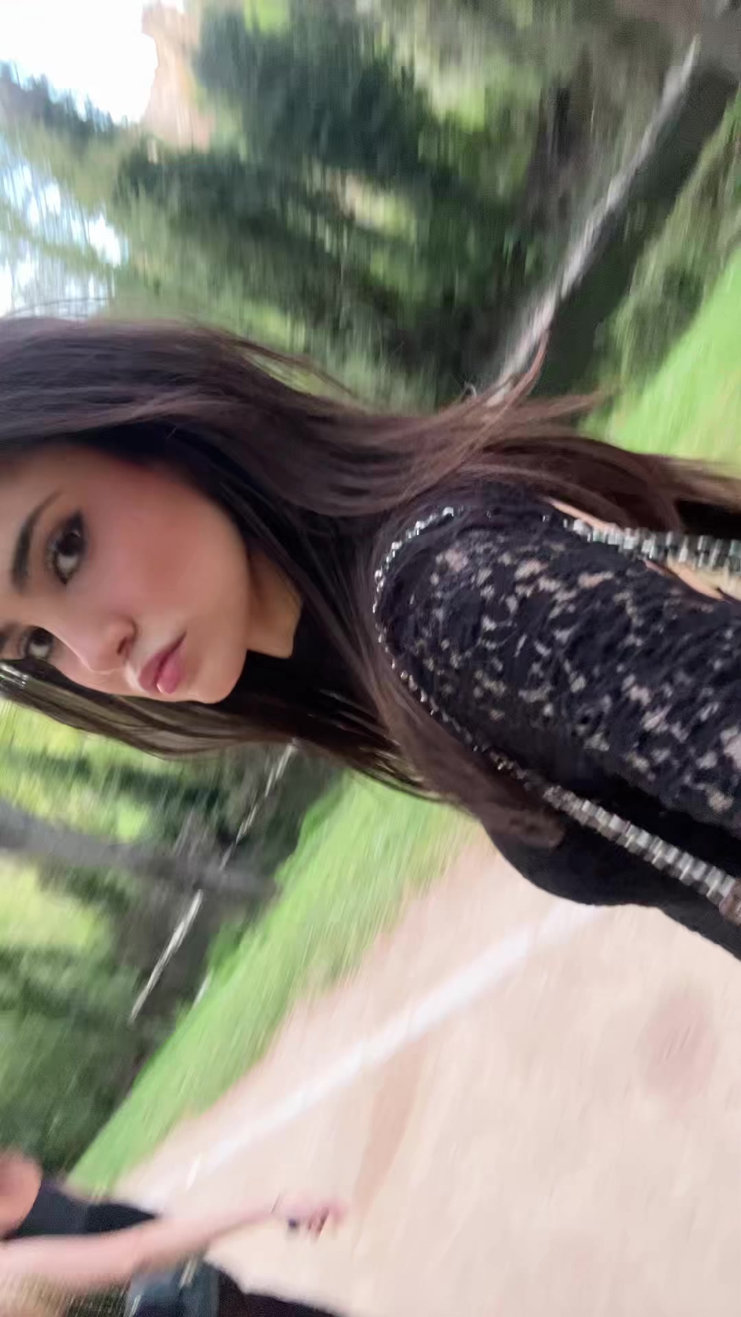 @ana suarez