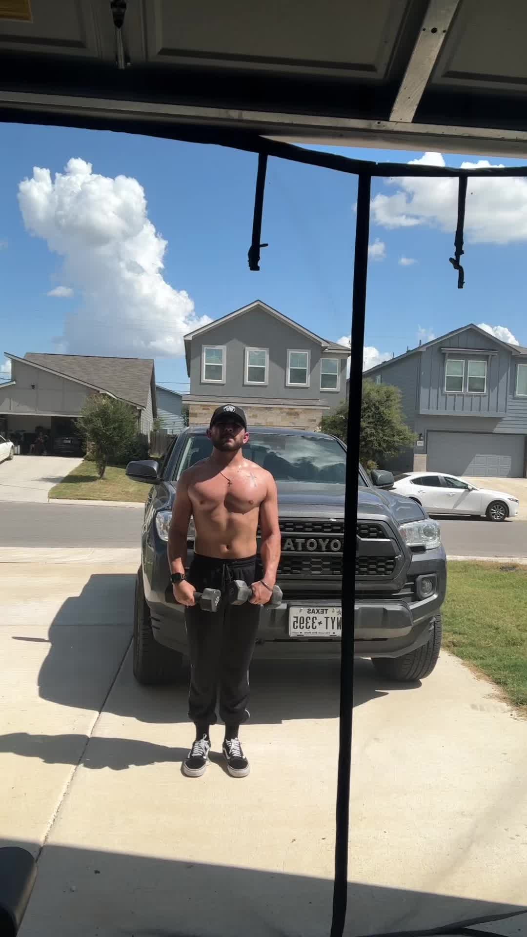 @cchris_trains_everything