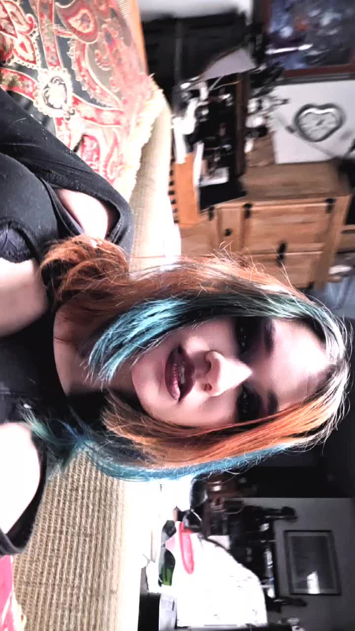 @palebatteredbody