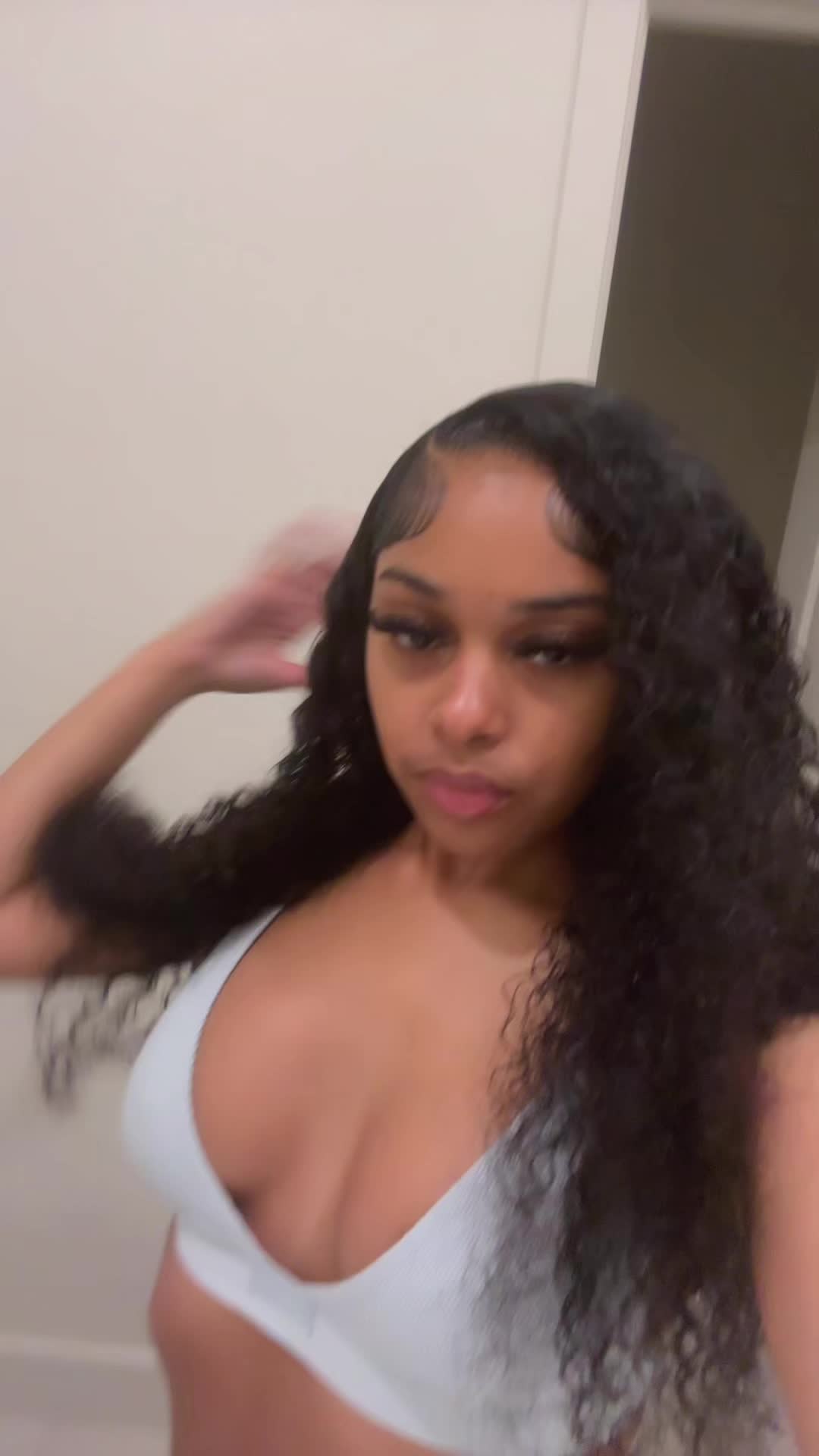 @Myaabzz