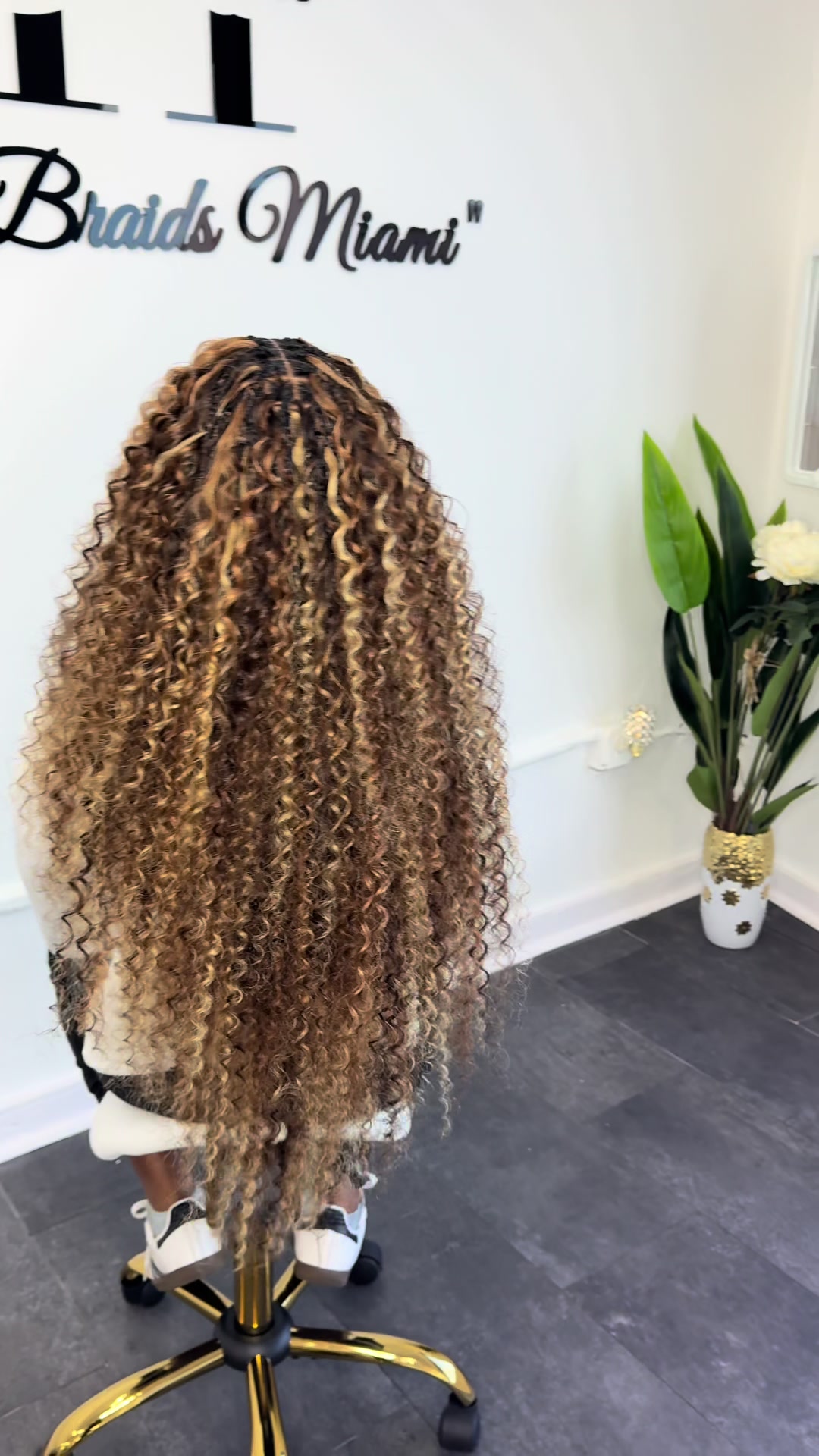 @zoeshair1