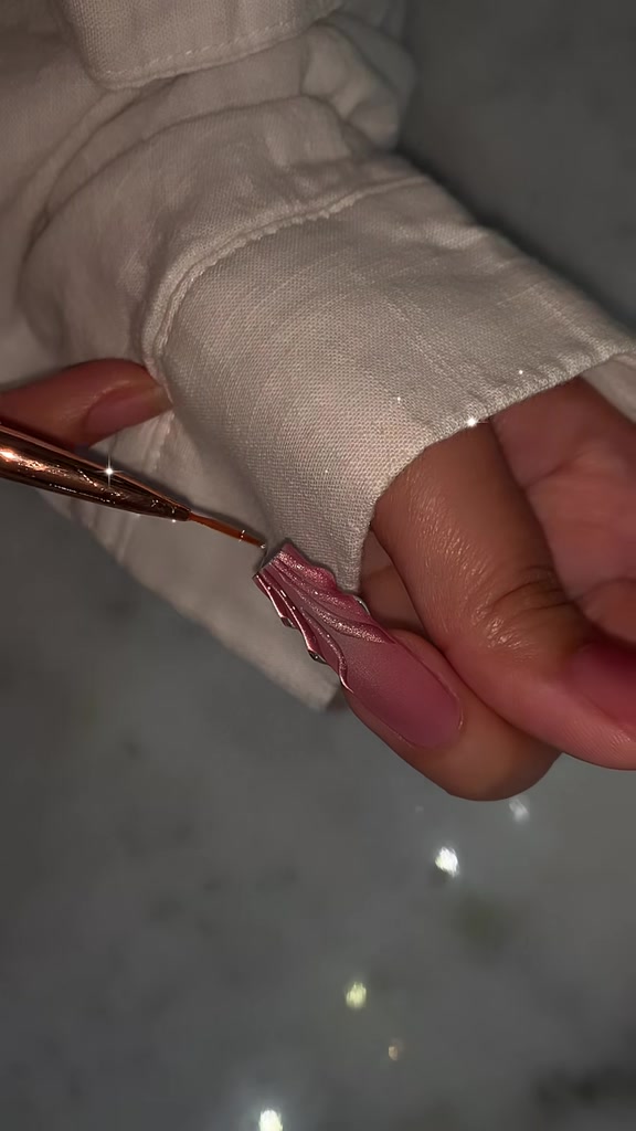 @Riya's Nails