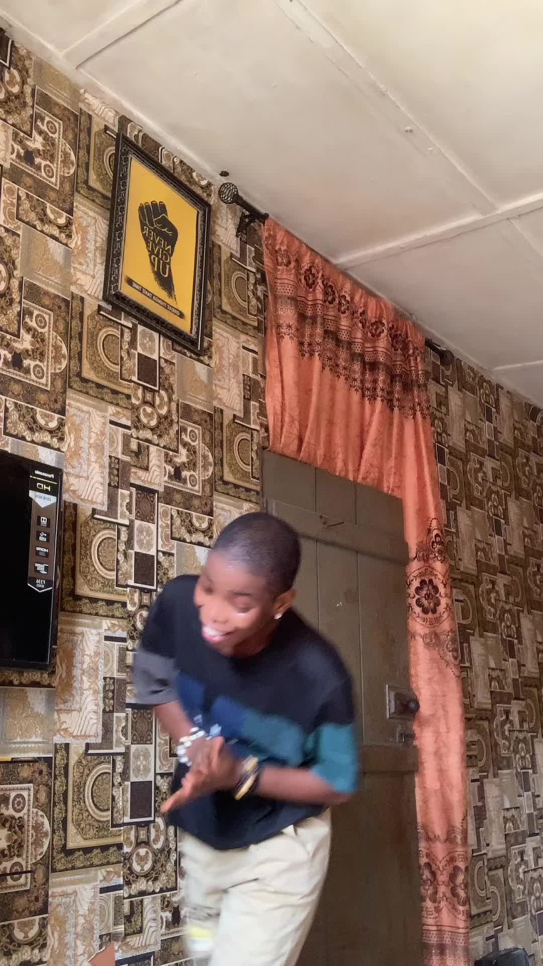 @Lastborn🕊️💙