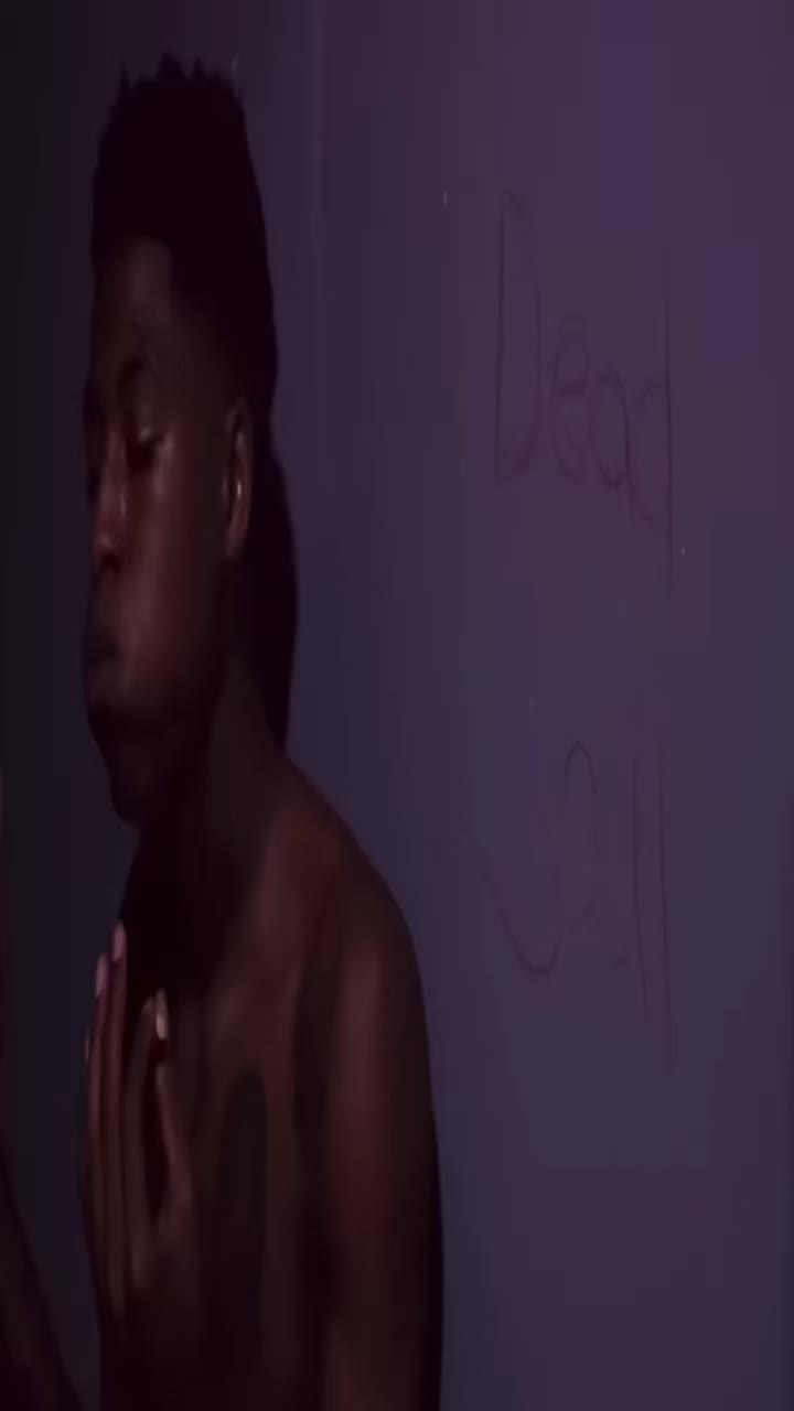 @⃟