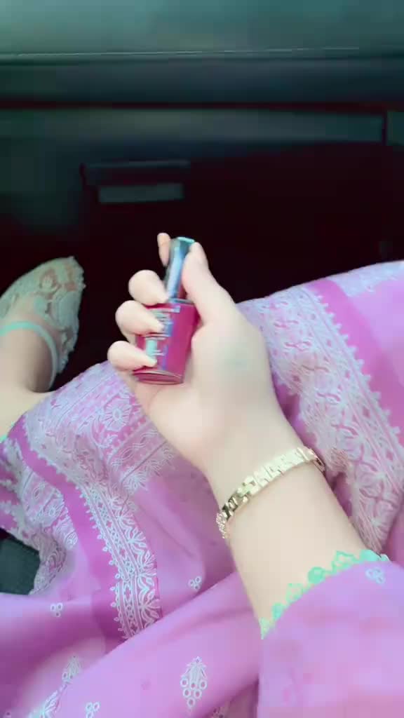 @.  zainab raja
