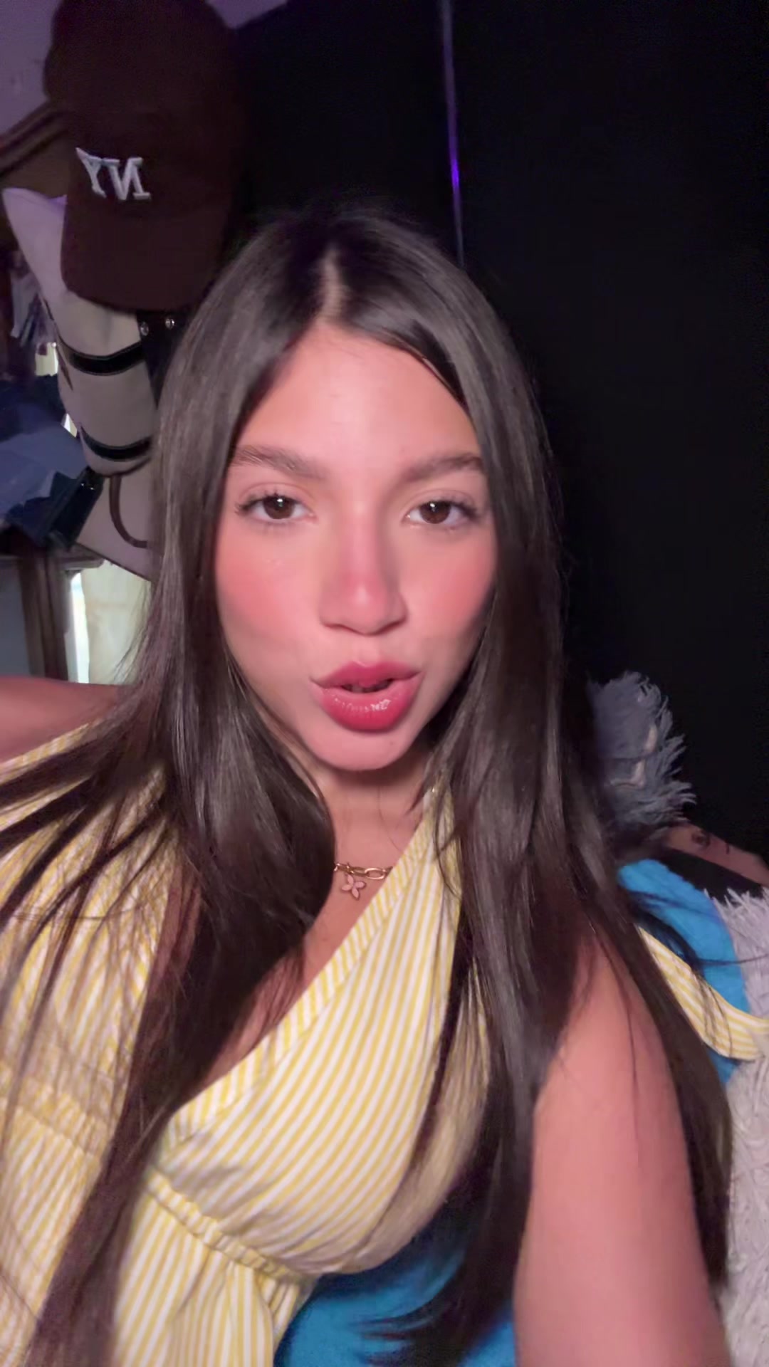 @Anita🧍🏻&zwj;♀️