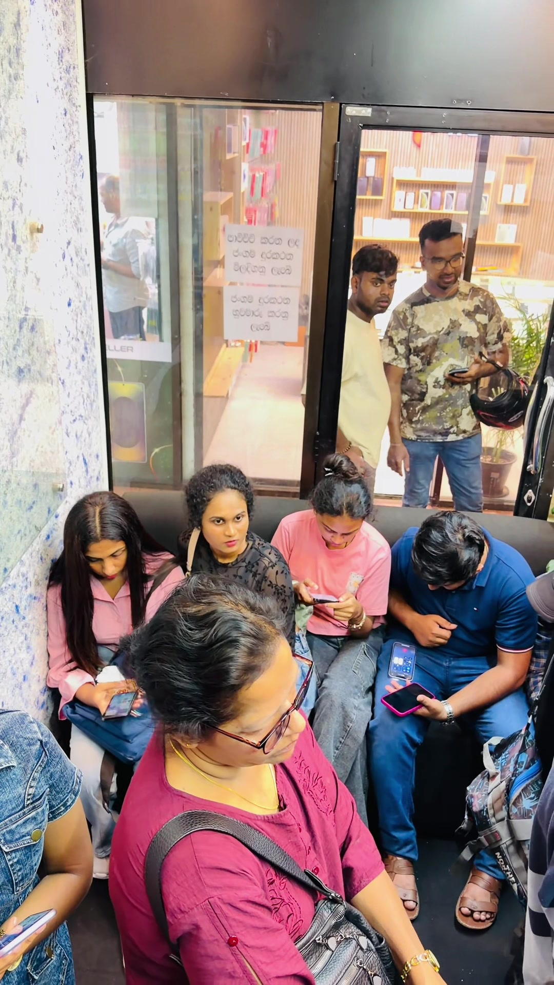 @𝐈 𝐂𝐄𝐘𝐋𝐎𝐍 𝐒𝐋 🇱🇰