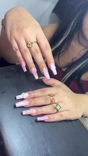 @Borboleta e cobra 🐍🦋$