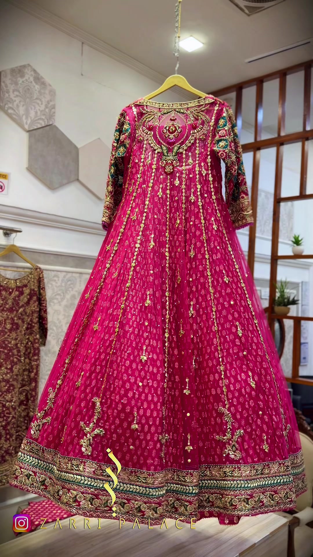 @zarri.palace