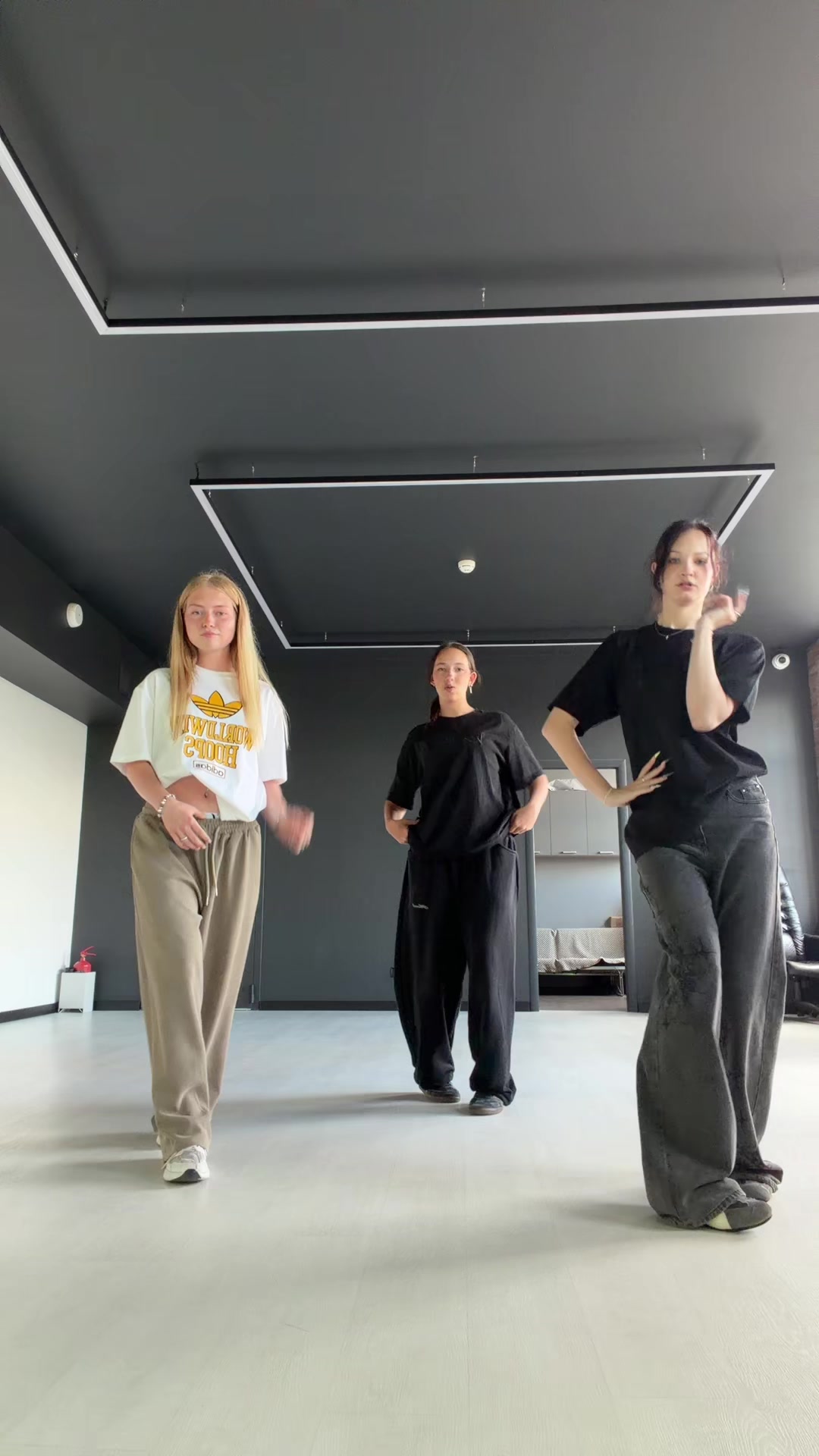 @Кузя 🖤