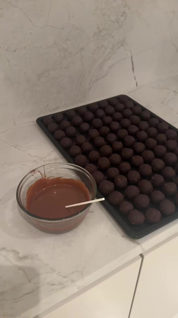 @عائلة إلهام 𝑬𝒍𝒉𝒂𝒎