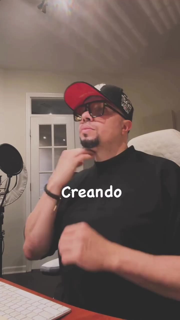 @AILLYN MUSIC