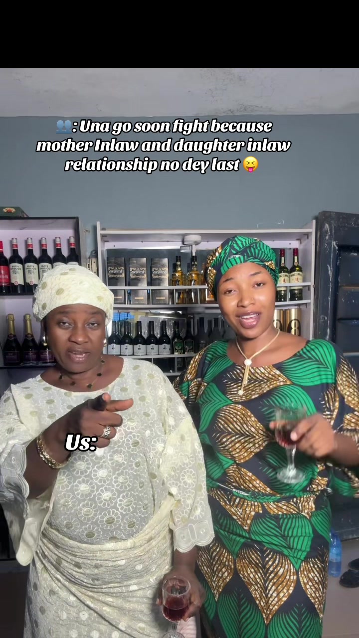 @Ayọ̀d&uacute;nn&iacute;