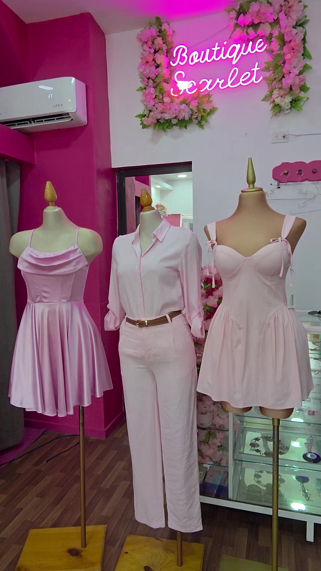 @Boutique Scarlet