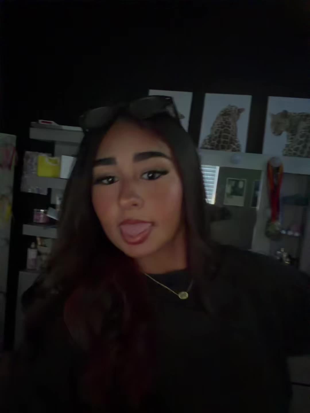 @️