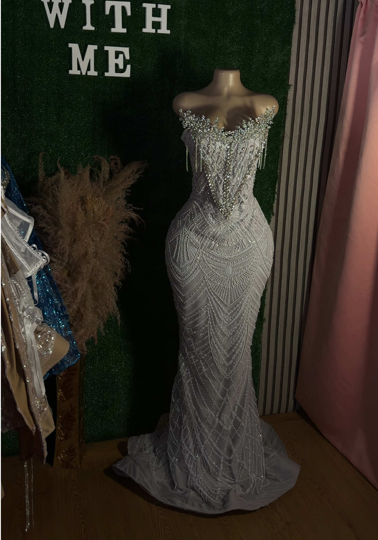 @dresswithme_sm
