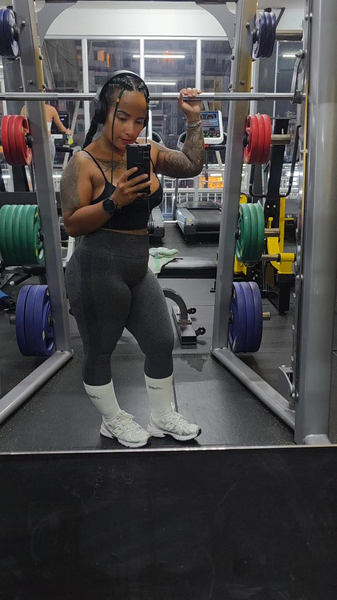 @Nisakon