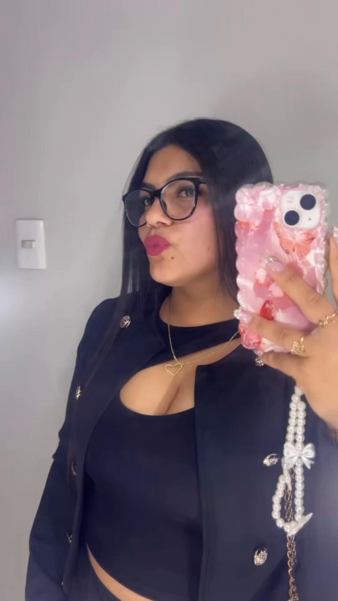 @👻🖤