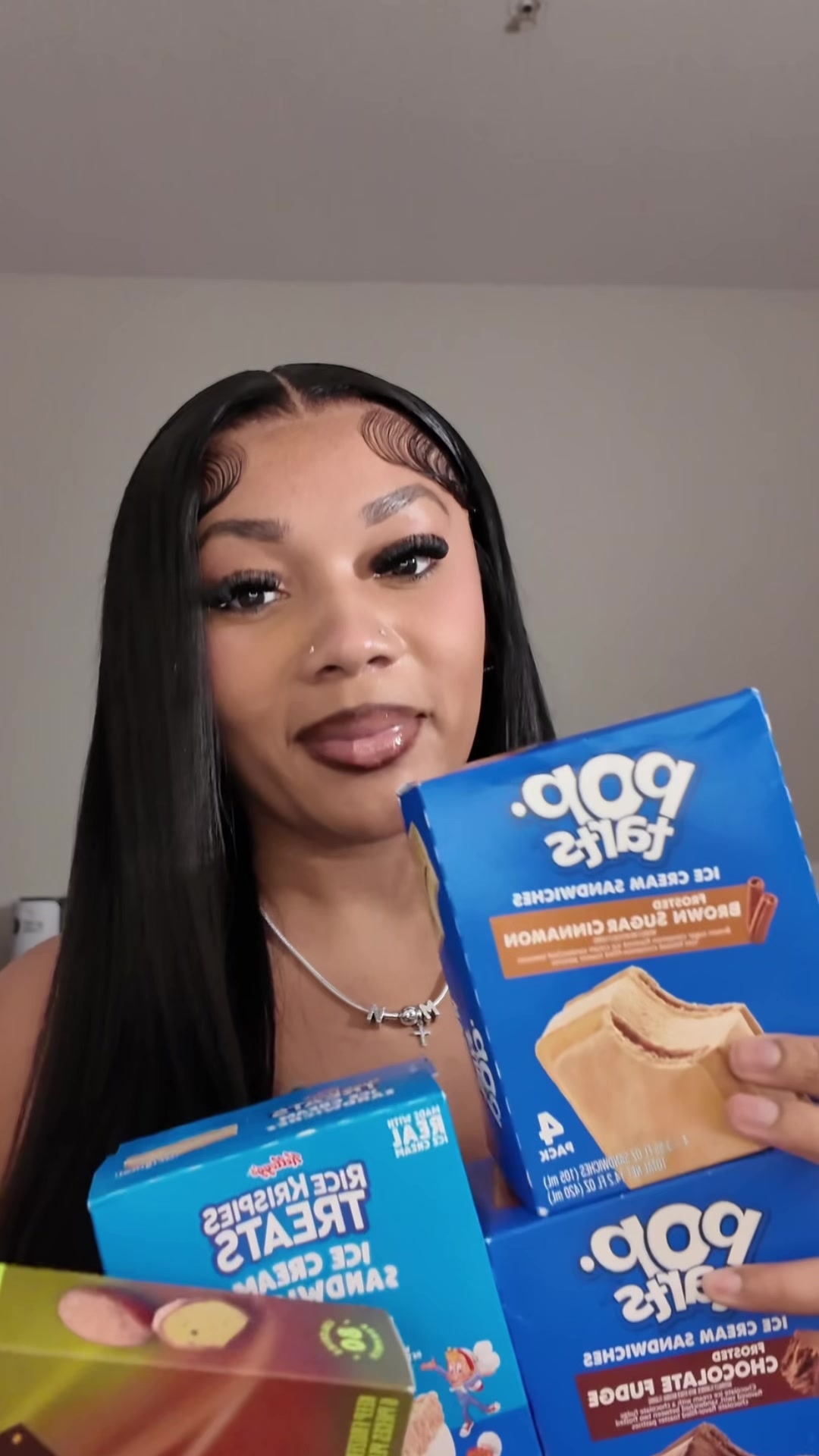 @monique