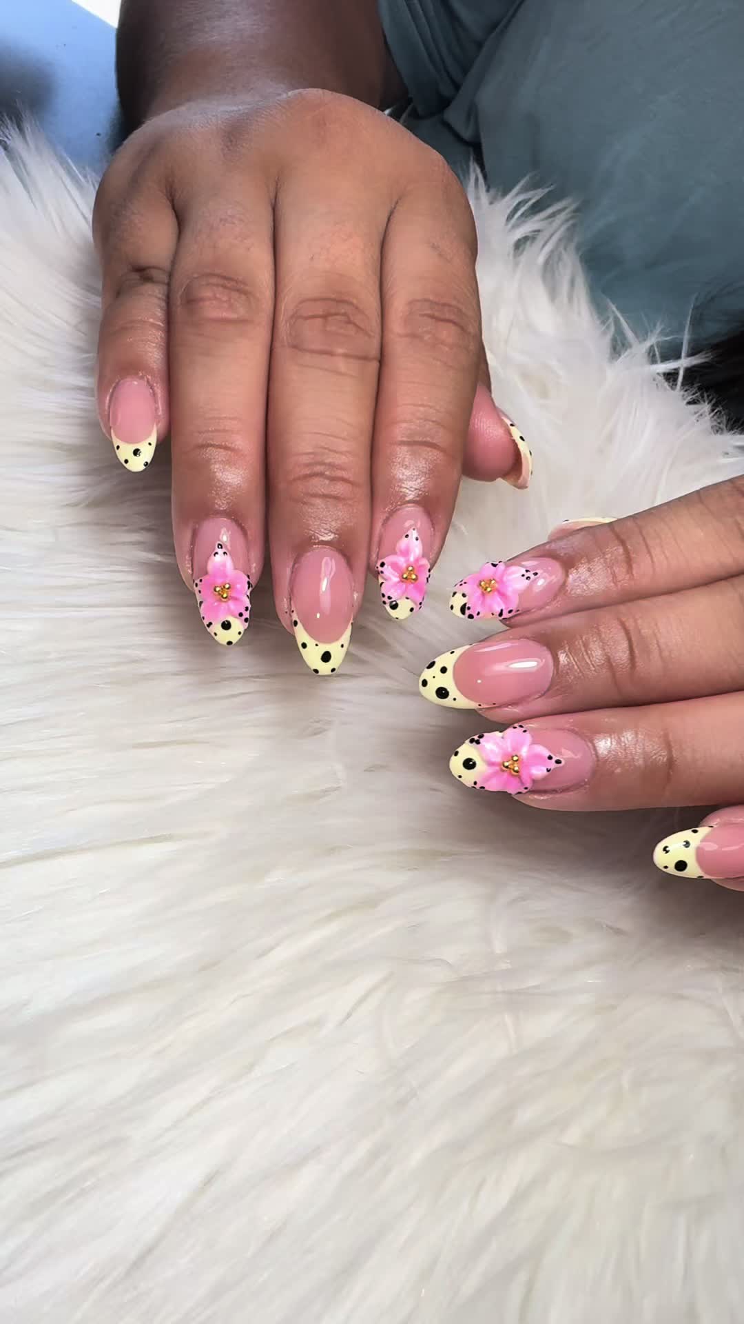 @Uñitaslimas