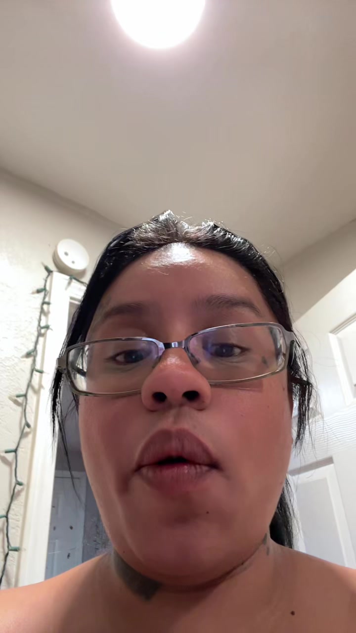 @lalalopez