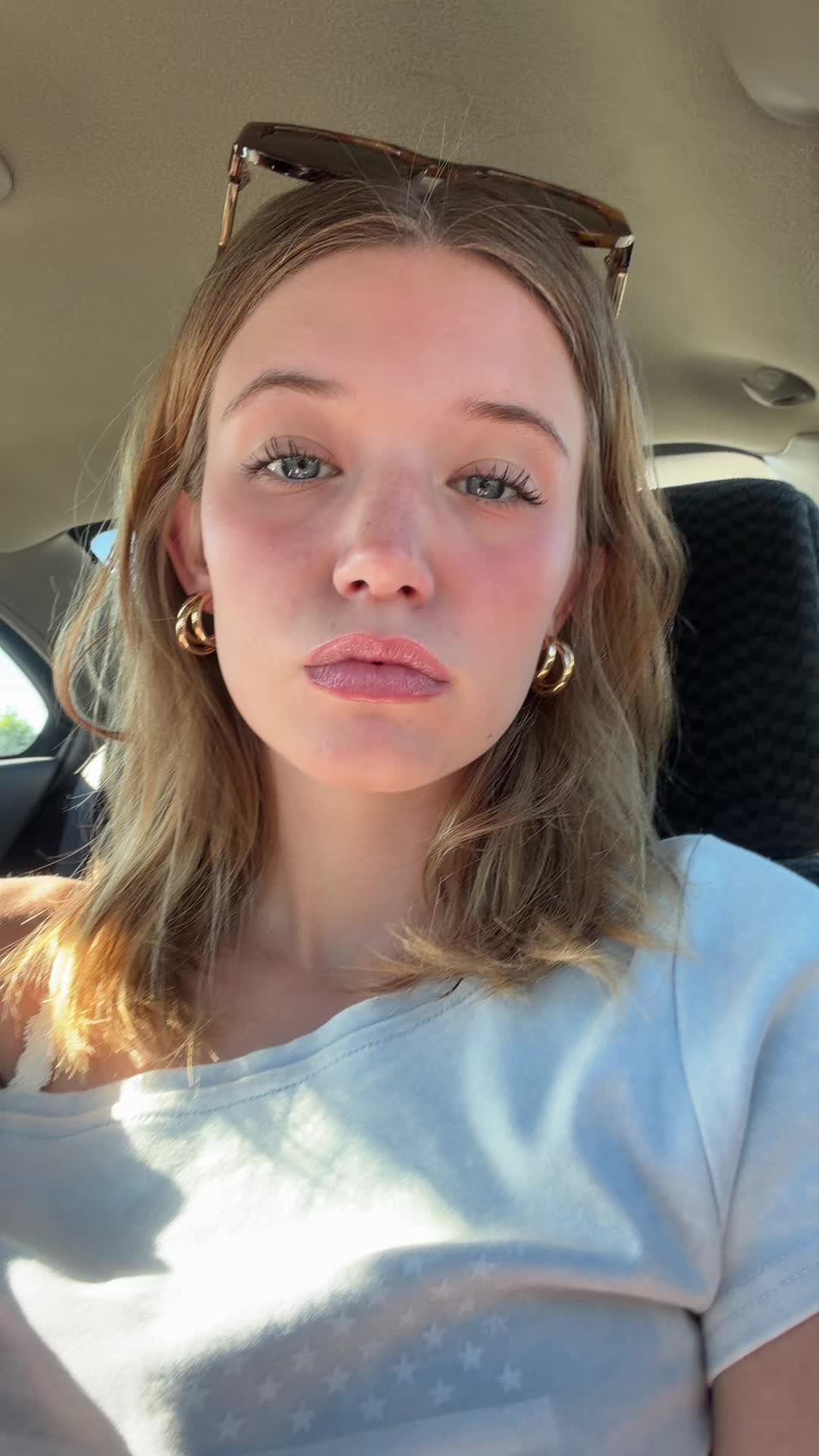 @annabsolutediva37