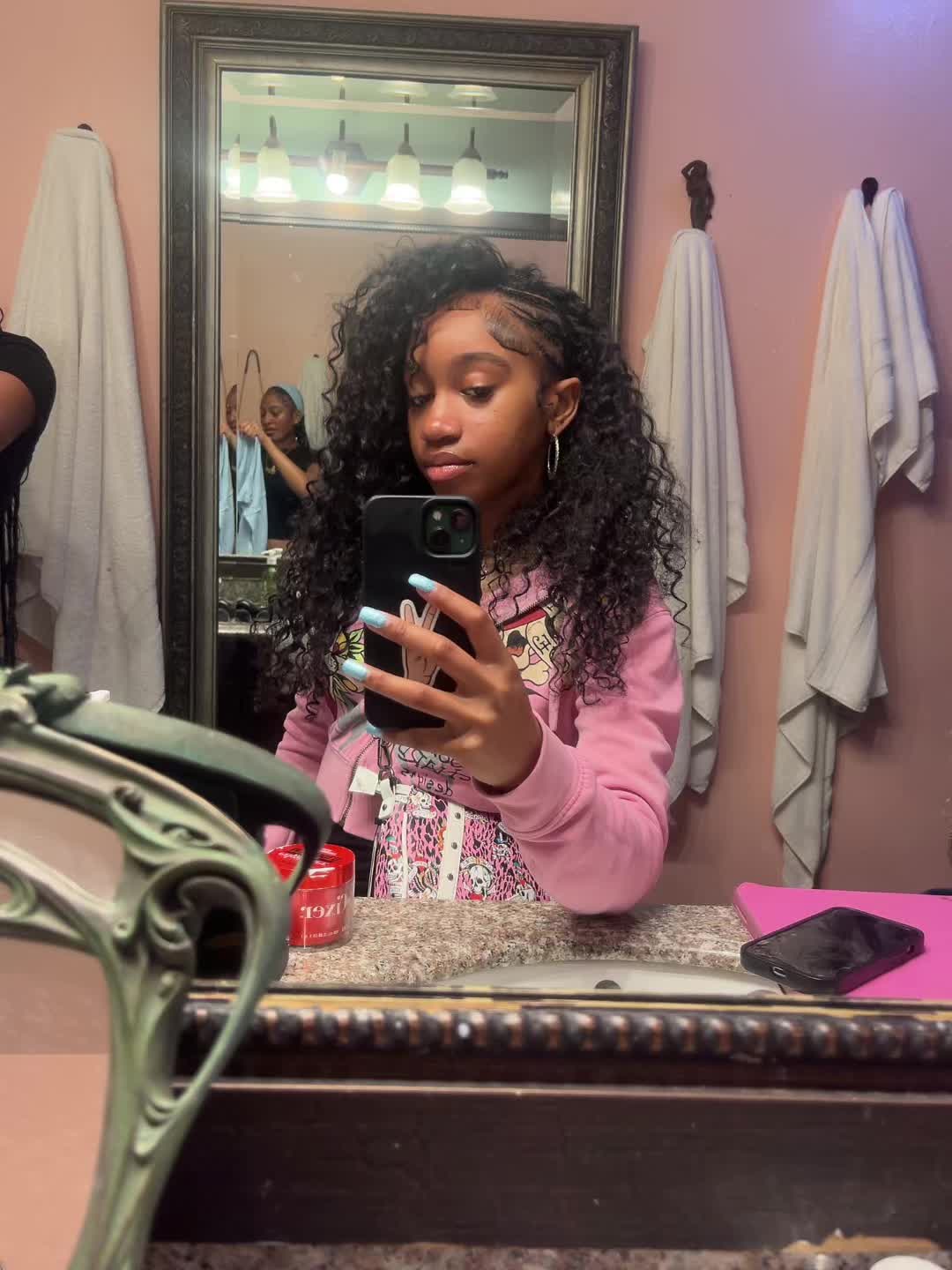 @letsbfrlkay