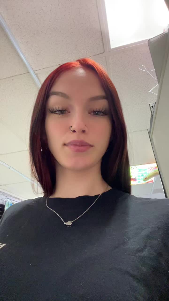 @𝑚𝑎𝑑𝑖 ✰