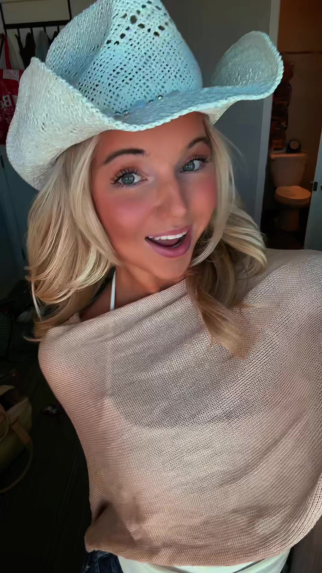 @livishafer1
