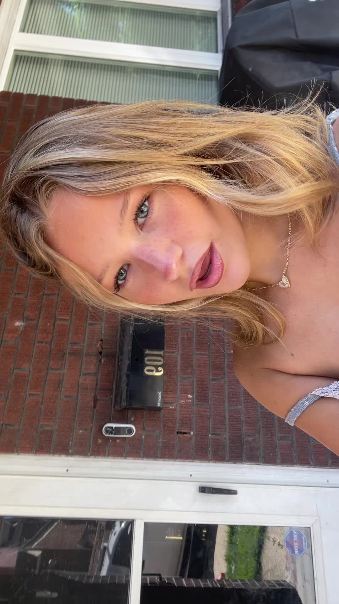 @noellesvip
