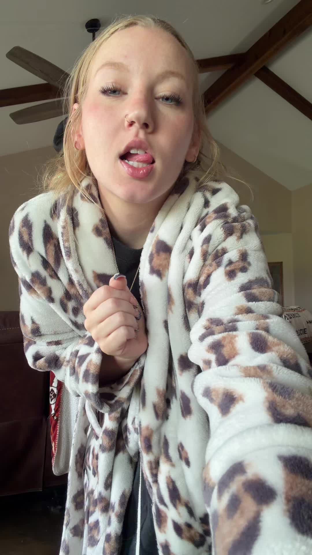 @caitlin