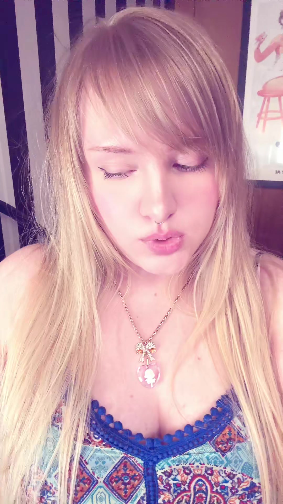 @randomcoolfriendonline