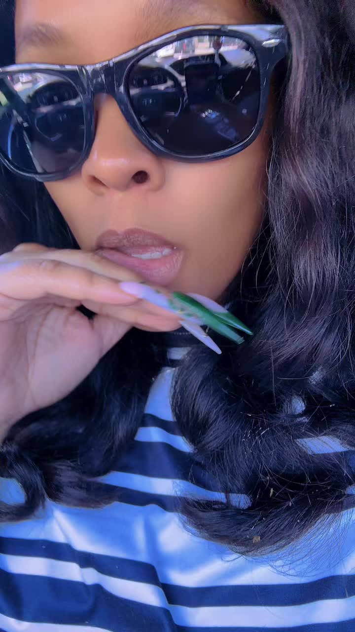 @thaaaqween