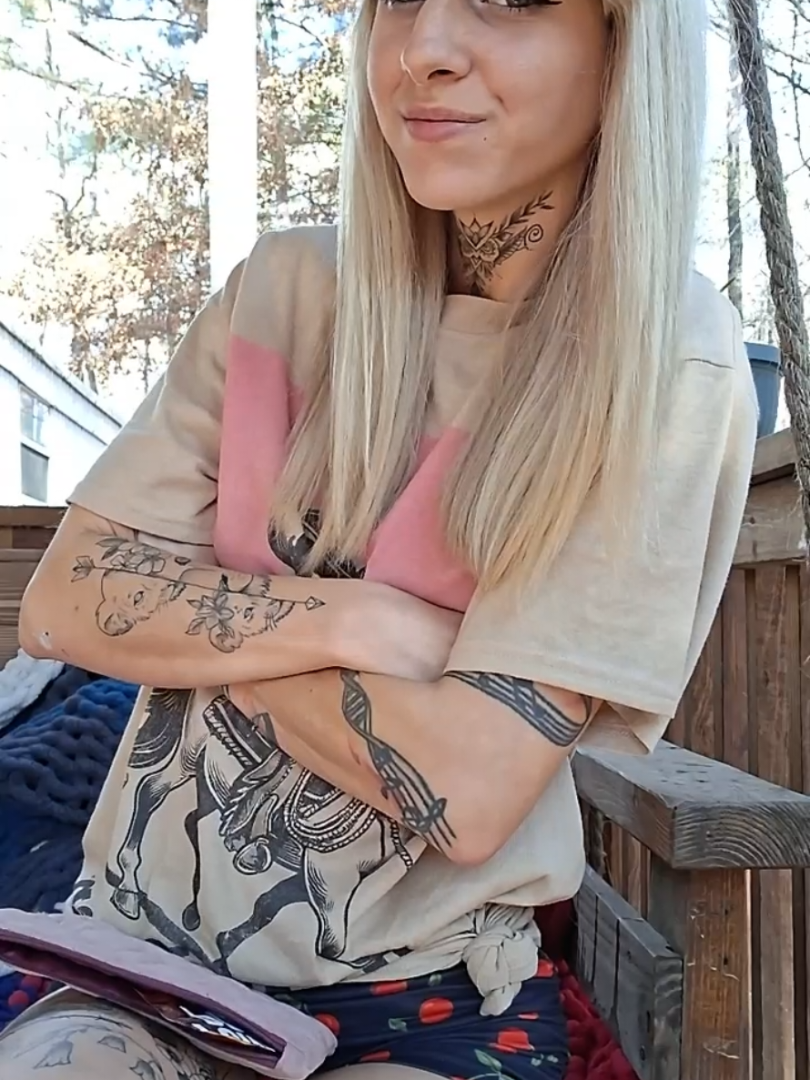 @Smokeyybarbie420