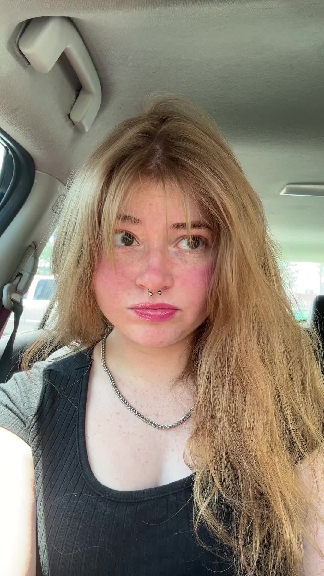 @☺️