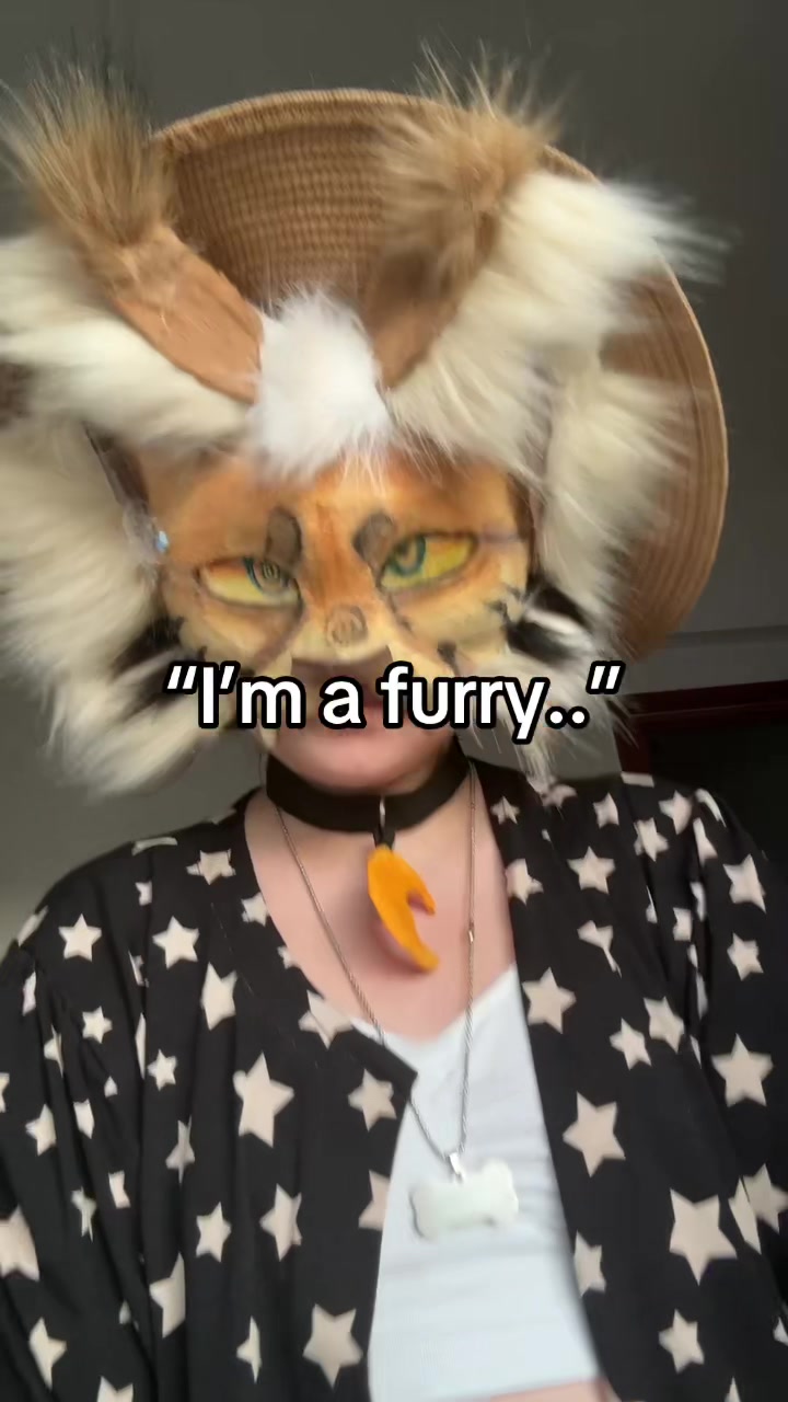 @ᑕOᒪ𐌀 𓆈