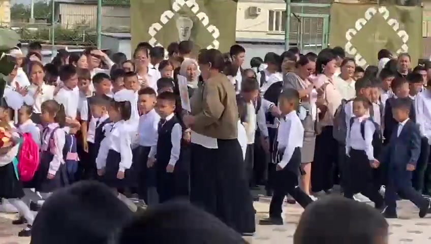 @🇰🇬 001